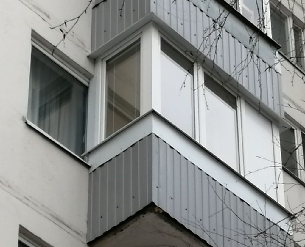 Балкон 2 метра П-образный теплое остекление